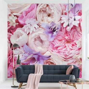 Wallpaper - Shabby Roses With Bluebells