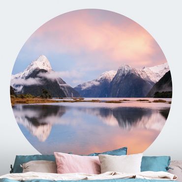 Self-adhesive round wallpaper - Mountains At A Stretch Of Water
