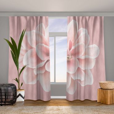 Curtain - Dahlia Pink Blush Flower Centered