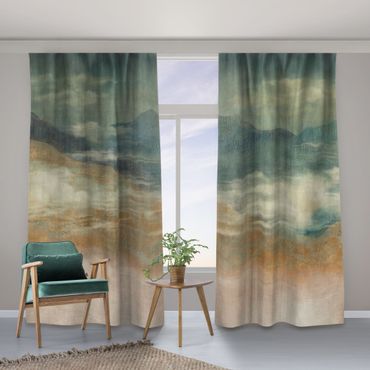 Curtain - Skyscraping Mountainous Landscape