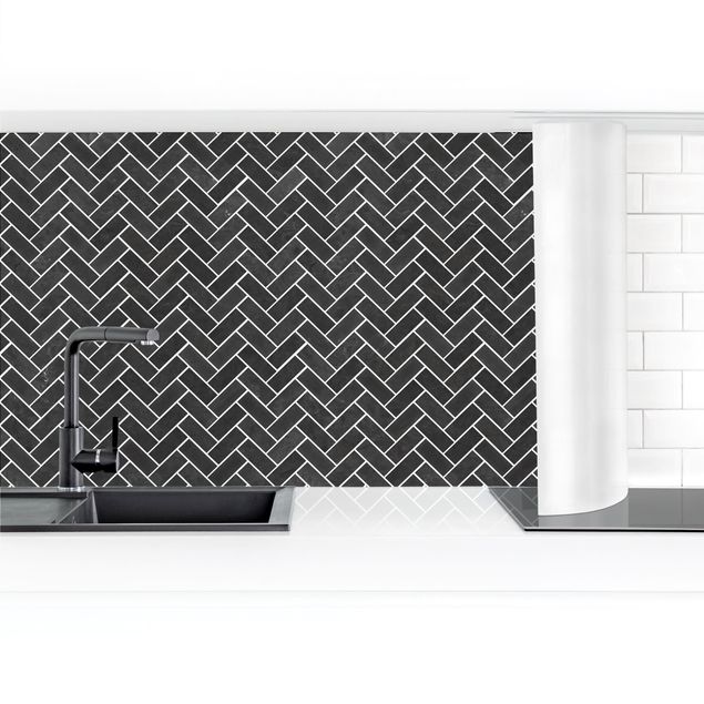 Kitchen wall cladding - Marble Fish Bone Tiles - Black Light-Coloured  Joints