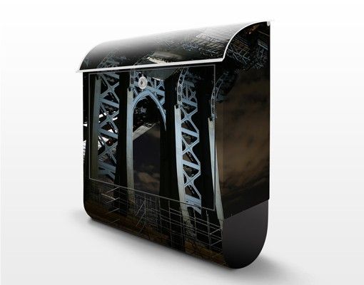 Letterbox - Manhattan Bridge At Night