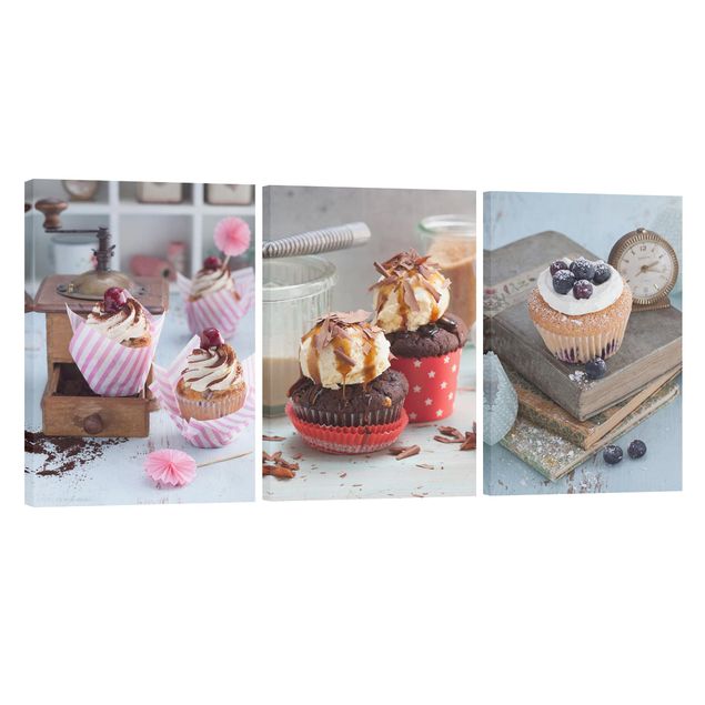 Print on canvas 3 parts - Vintage Cupcakes with topping