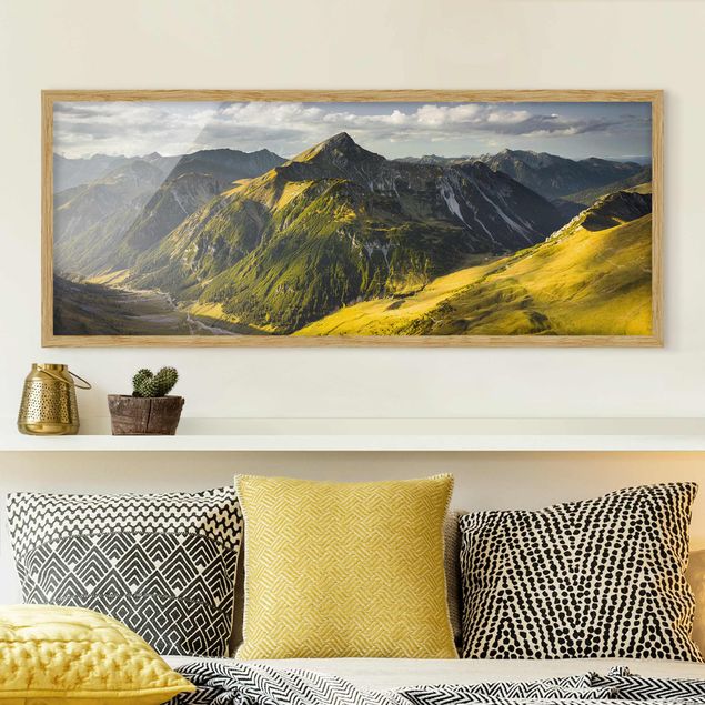 Framed poster - Mountains And Valley Of The Lechtal Alps In Tirol