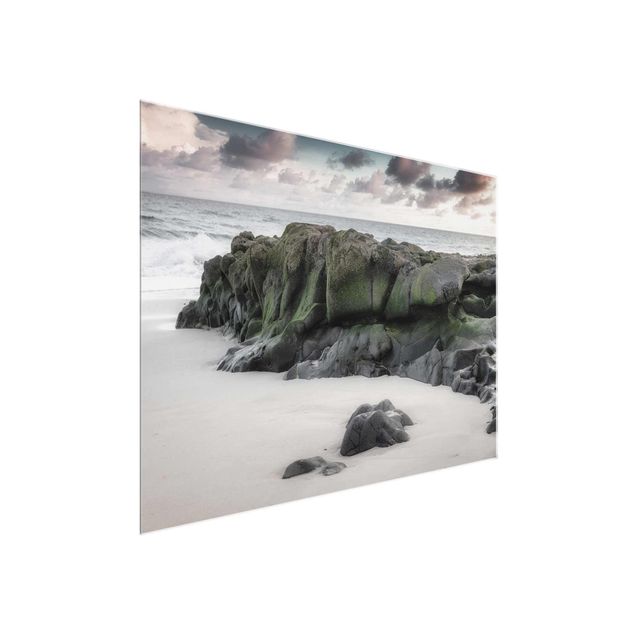Glass print - Rock On The Beach