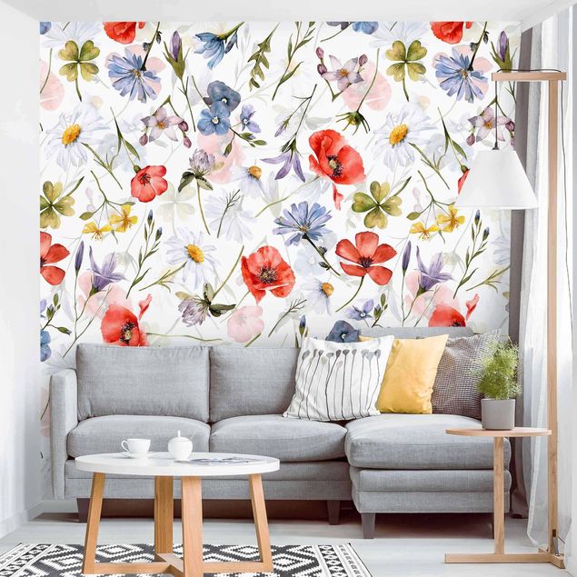 Wallpaper - Watercolour Poppy With Cloverleaf