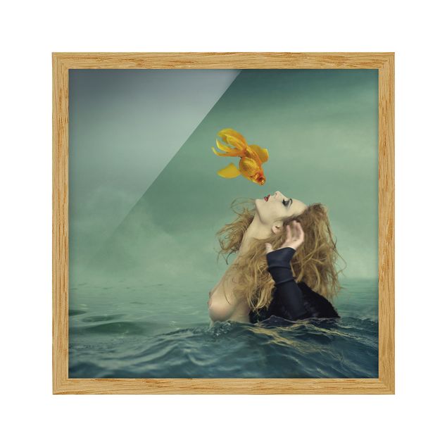 Framed poster - Kiss Of A Goldfish