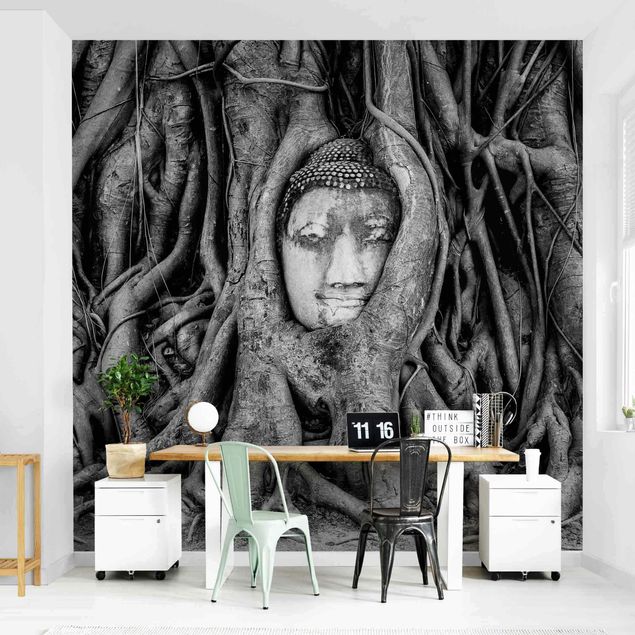 Wallpaper - Buddha In Ayutthaya Lined From Tree Roots In Black And White