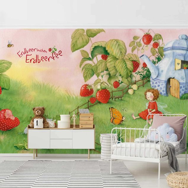 Wallpapers Little Strawberry Strawberry Fairy - In The Garden