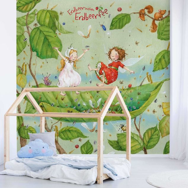 Wallpapers Little Strawberry Strawberry Fairy - Trampoline