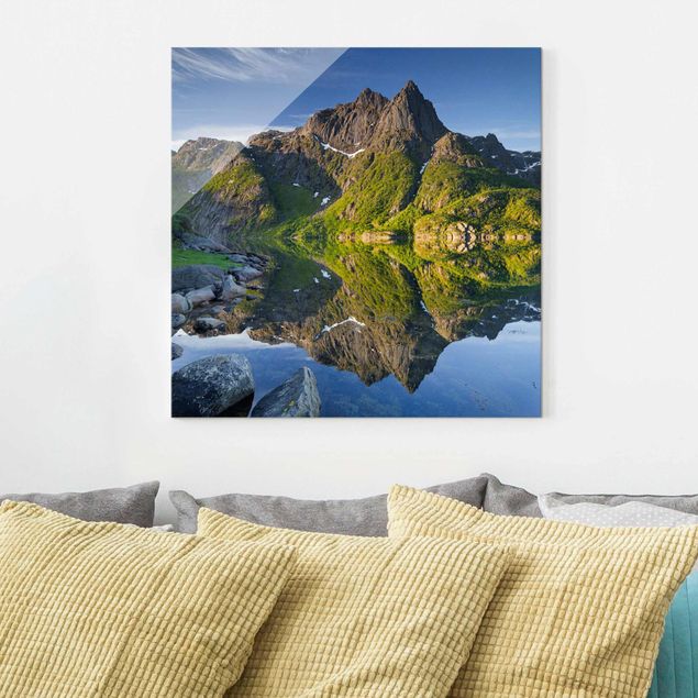 Glas Magnettafel Mountain Landscape With Water Reflection In Norway