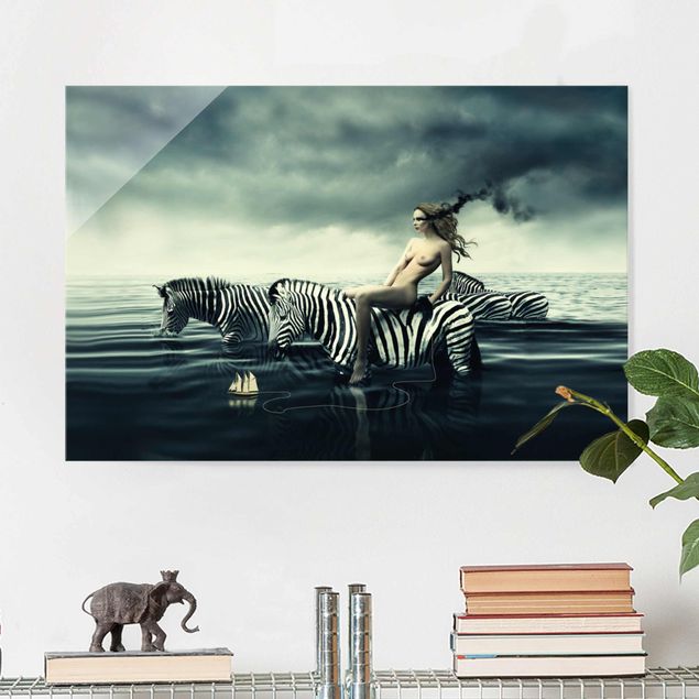 Glas Magnetboard Woman Posing With Zebras