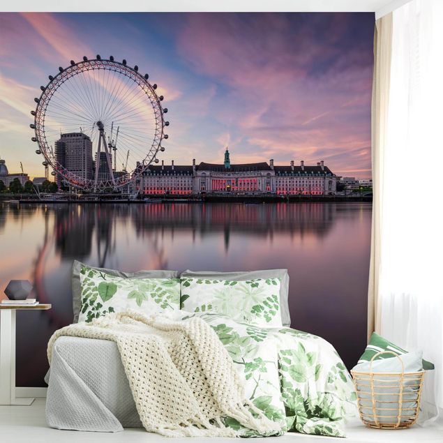 Wallpaper - London Eye at Dawn