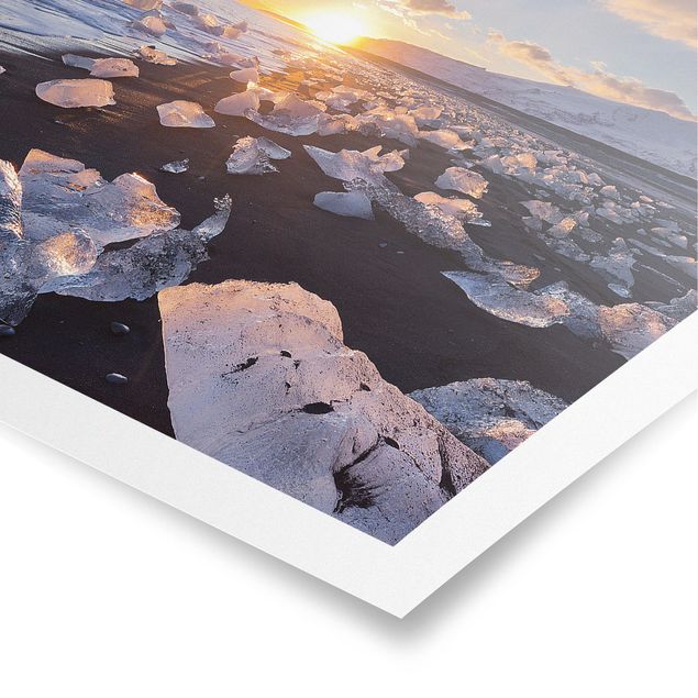 Poster - Chunks Of Ice On The Beach Iceland