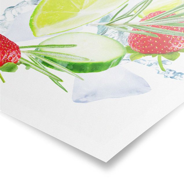 Poster kitchen - Strawberries Lime Ice Cubes Splash