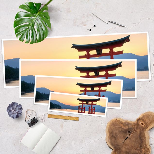 Panoramic poster nature & landscape - Torii At Itsukushima
