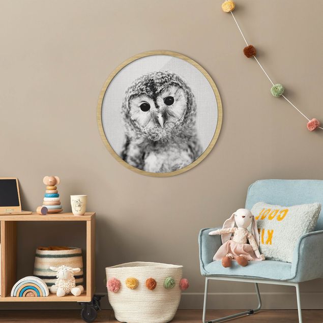 Circular framed print - Baby Owl Erika Black And White