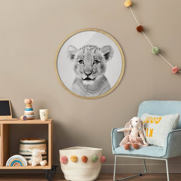 Circular framed print - Baby Lion Luca Black And White