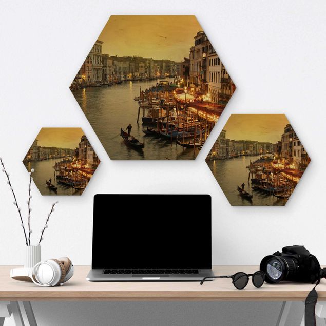 Wooden hexagon - Grand Canal Of Venice