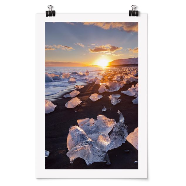 Poster nature & landscape - Chunks Of Ice On The Beach Iceland