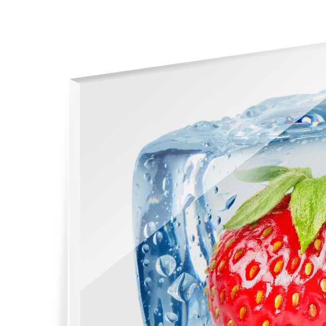 Glass Splashback - Strawberry in ice cube - Square 1:1