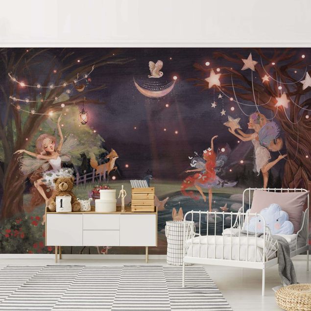 Wallpaper - At Night In A Garden With Fairies