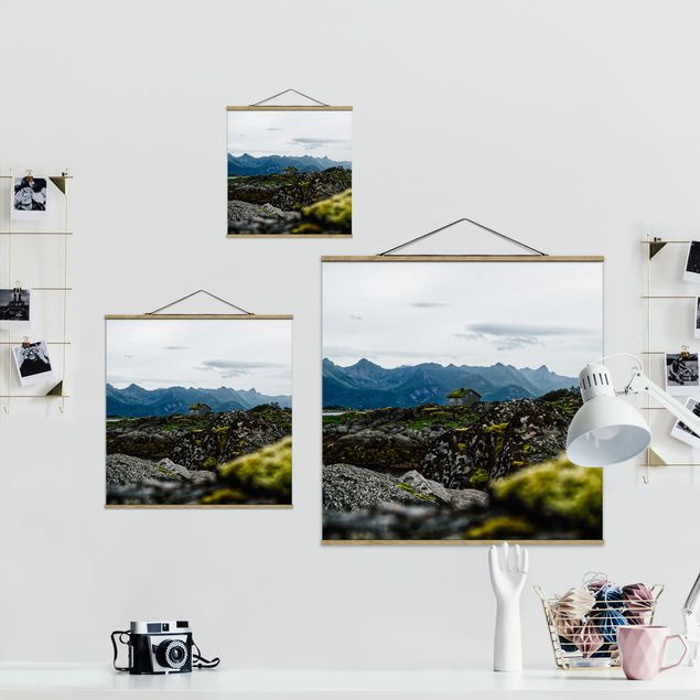 Fabric print with poster hangers - Desolate Hut In Norway - Square 1:1
