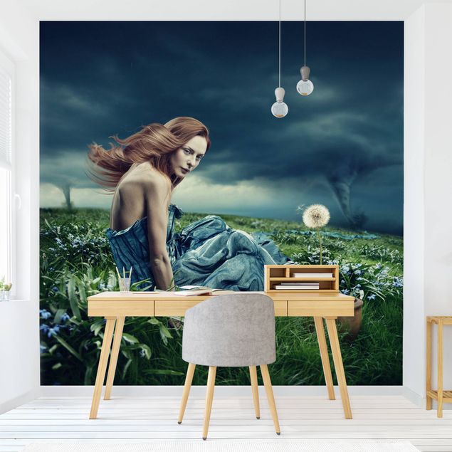Wallpaper - Woman In Storm