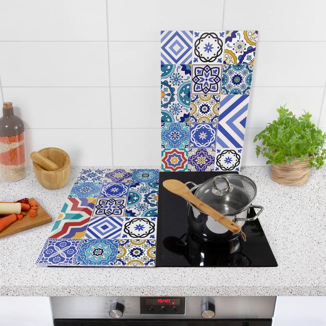 Glass stove top cover - Backsplash - Elaborate Portoguese Tiles