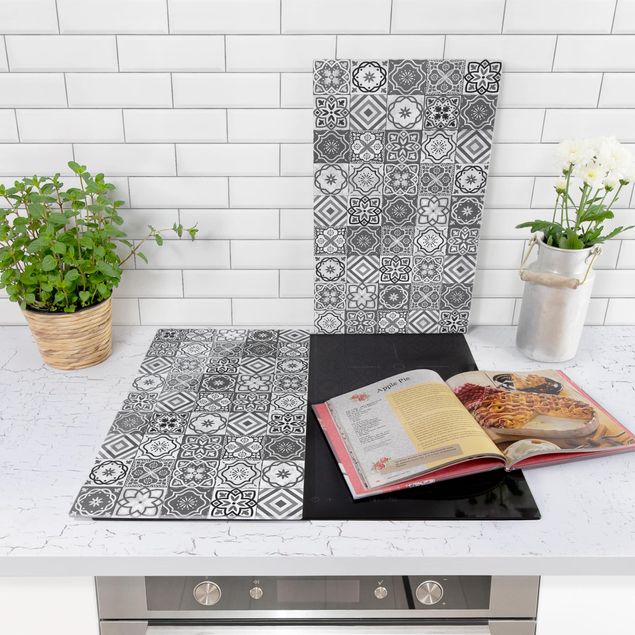 Glass stove top cover - Mediterranean Tile Pattern Grayscale