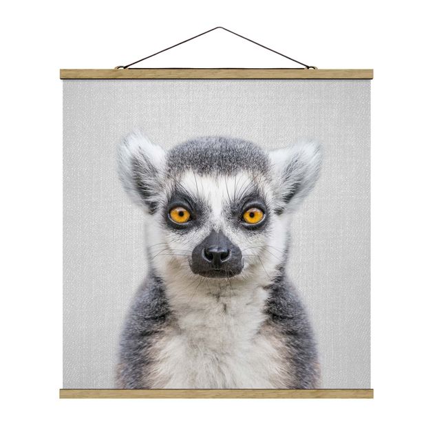 Fabric print with poster hangers - Lemur Ludwig - Square 1:1