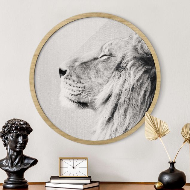 Framed prints round Lion Leopold Black And White