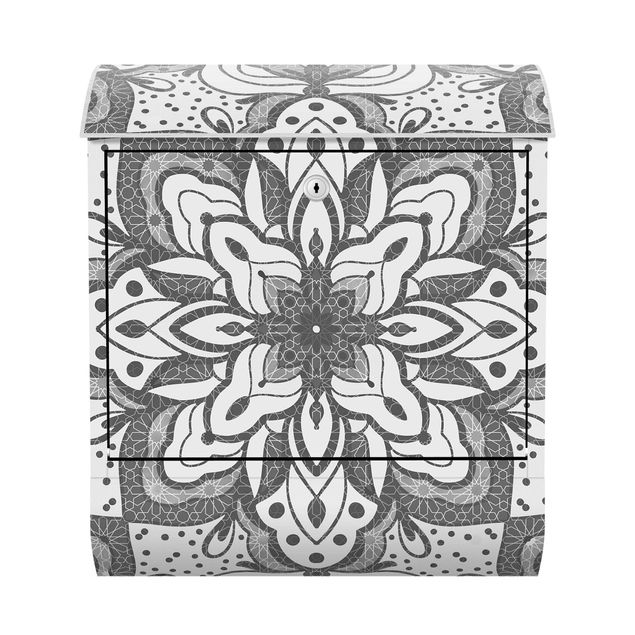 Letterbox - Mandala With Grid And Dots In Gray
