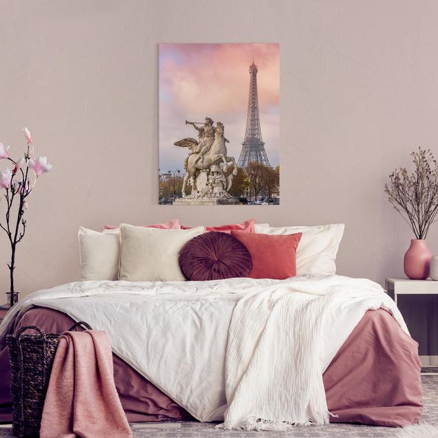 Print on canvas - Statue Of Horseman In Front Of Eiffel Tower