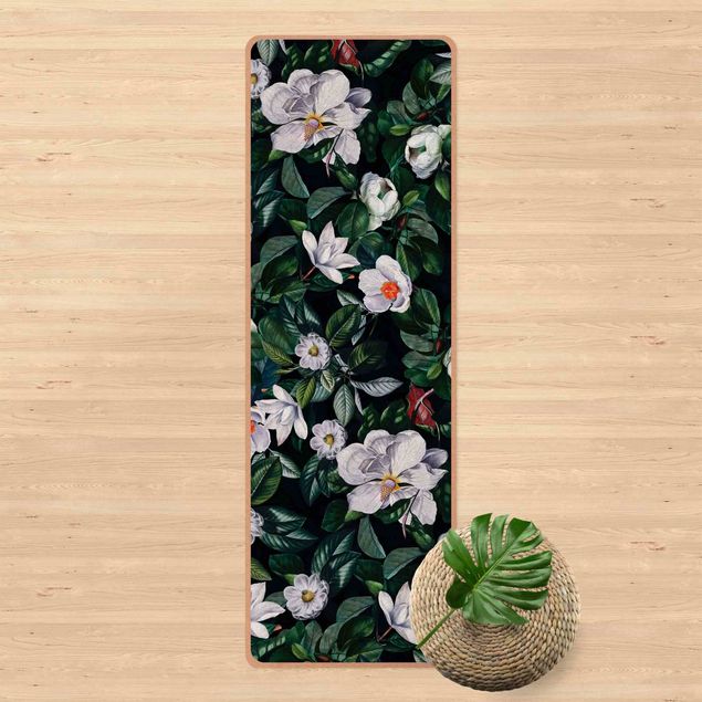 Green rugs Tropical Night With White Flowers
