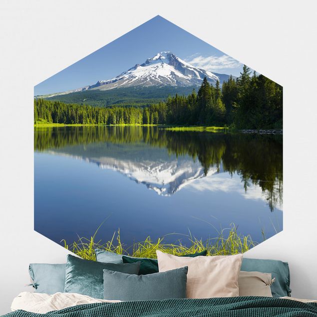 Hexagonal wallpapers Volcano With Water Reflection