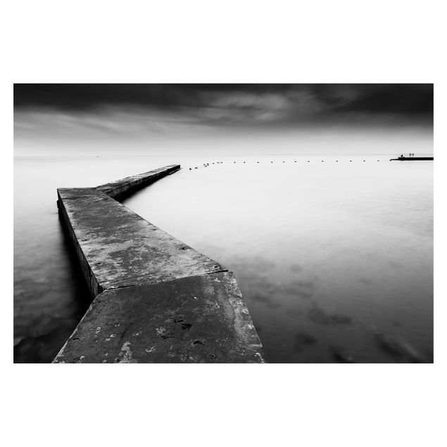 Wallpaper - Great Pier In Black And White