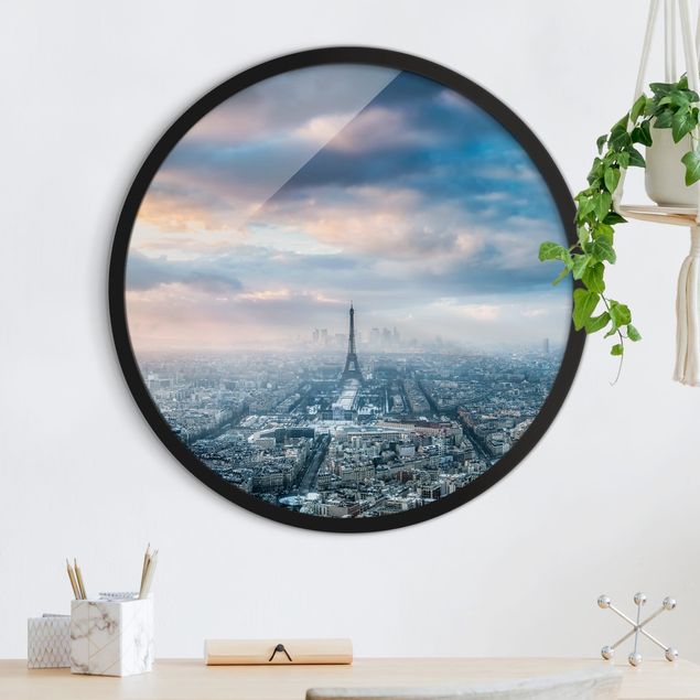 Circular framed print - Winter In Paris